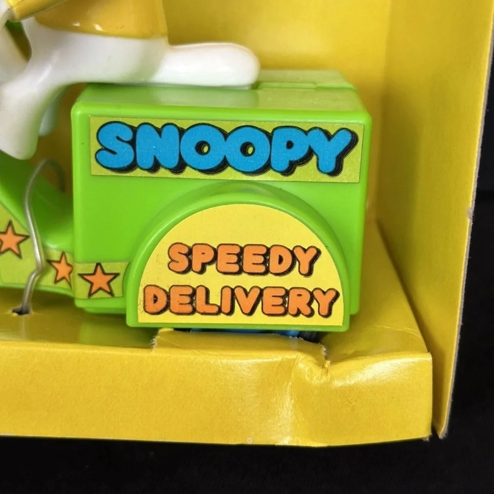 Vintage 1965 Aviva Hasbro Snoopy Speedy Delivery Motorized Scooter Opened Box